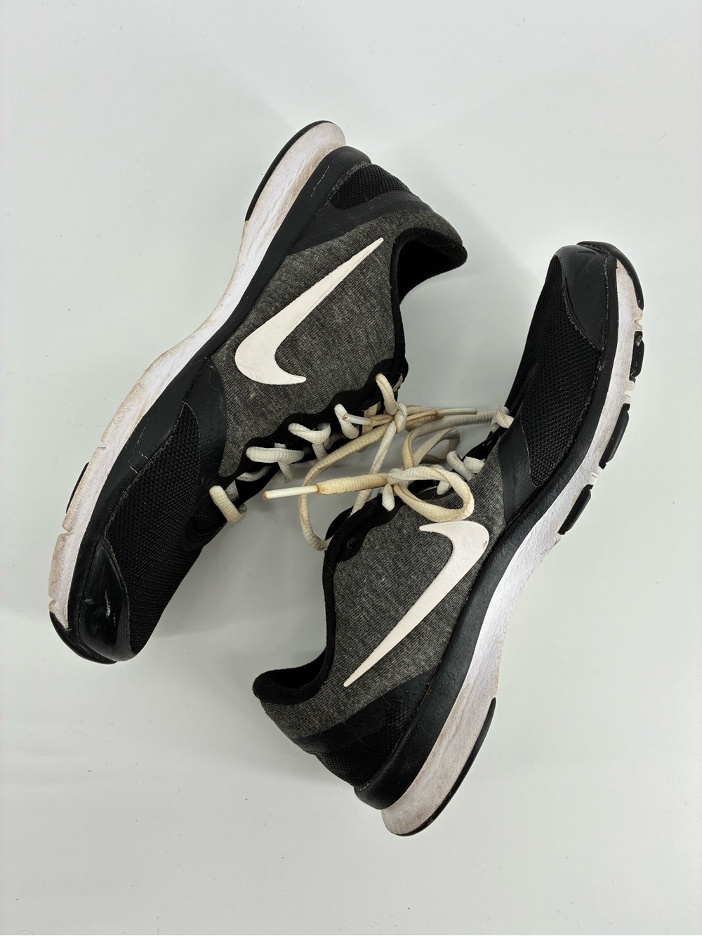 Nike Women’s Black & Gray Running Sneakers